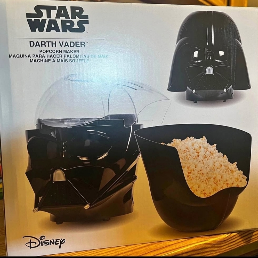NEW Star Wars Darth Vader popcorn machine Maker And Bowl Black Disney